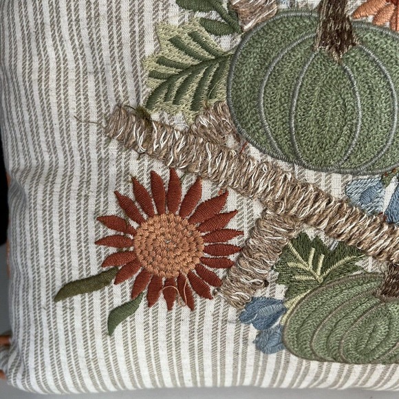 Pier 1 Embroidered Accent Pillow Cover Large Flower Botanical Green white 15.5" - Picture 3 of 7